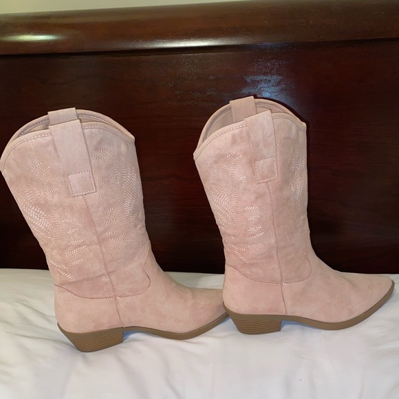 Size 7 Pink Cowgirl Boots - Picture 5 of 11